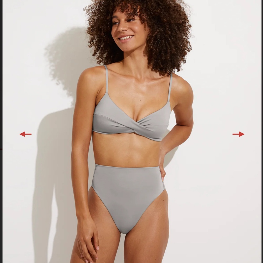New (see notes) Left on Friday hi hi bottom color beach size medium